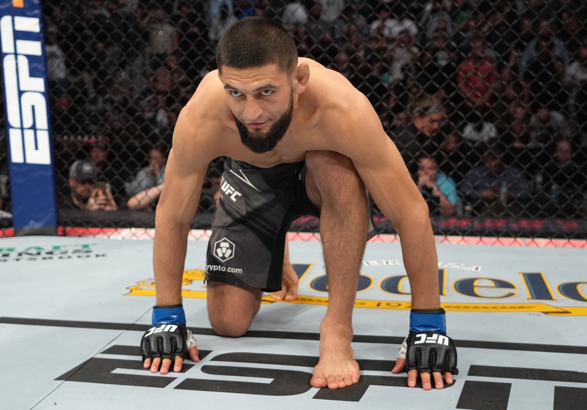 Chimaev dispara contra UFC e provoca Adesanya: 