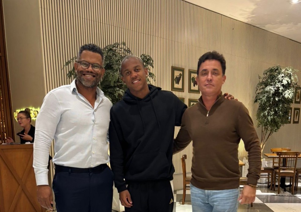 Wallace Yan inicia trabalho com mental coach Cleiton Carvalho (esq.)  Foto: Arquivo Pessoal