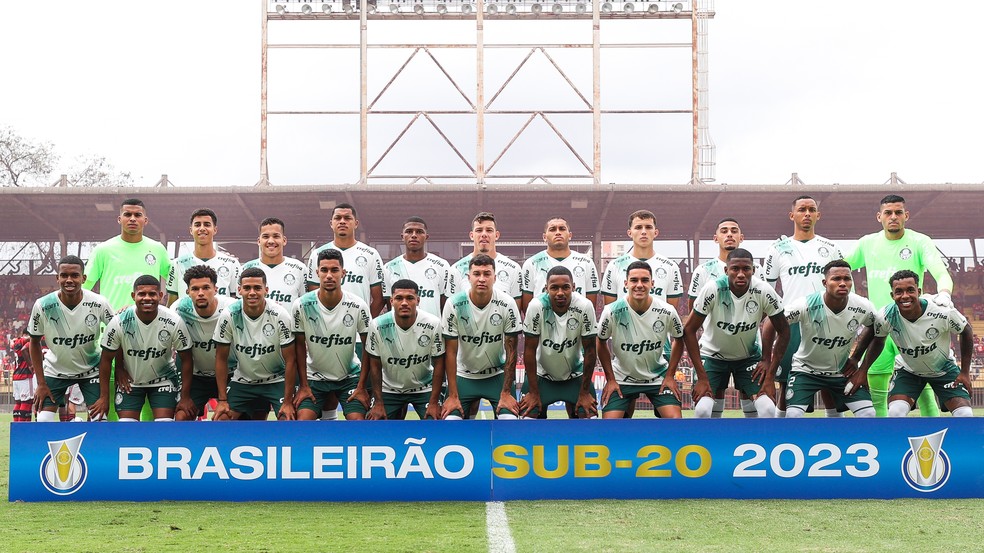 Elenco do Palmeiras vice-campeão brasileiro sub-20 de 2023 — Foto: Fabio Menotti/Palmeiras