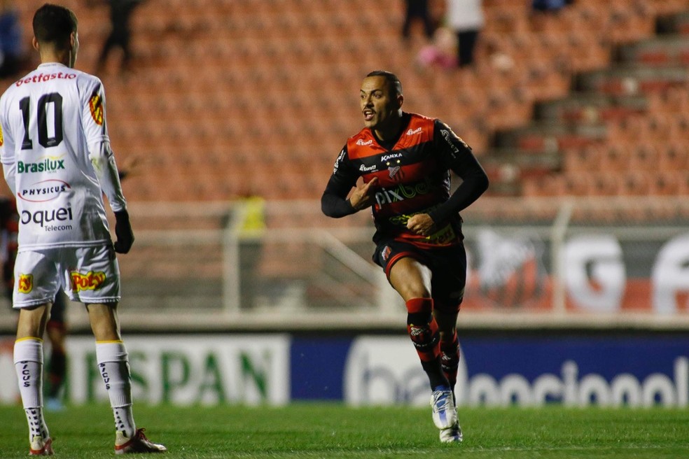 Rafael Elias comemora gol do Ituano contra o Novorizontino — Foto: Miguel Schincariol/Ituano FC