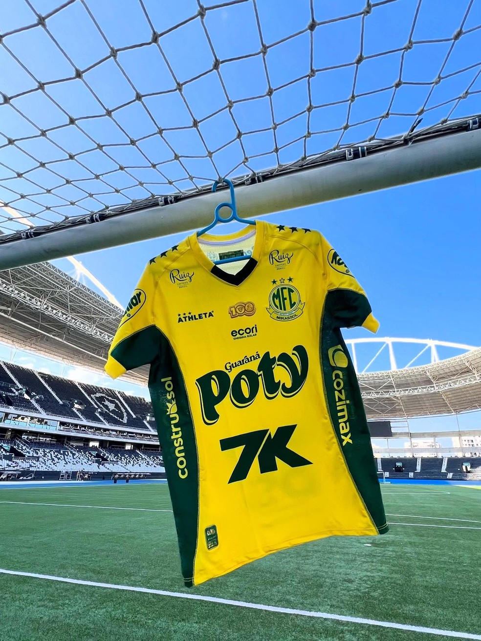 Camisa do Mirassol no Engenhão — Foto: Adolfo Lima/Agência Mirassol