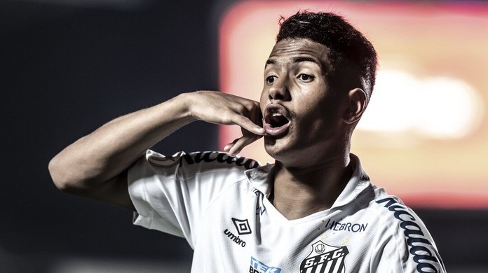 Sem espaço no Santos, atacante recebe proposta de clube português