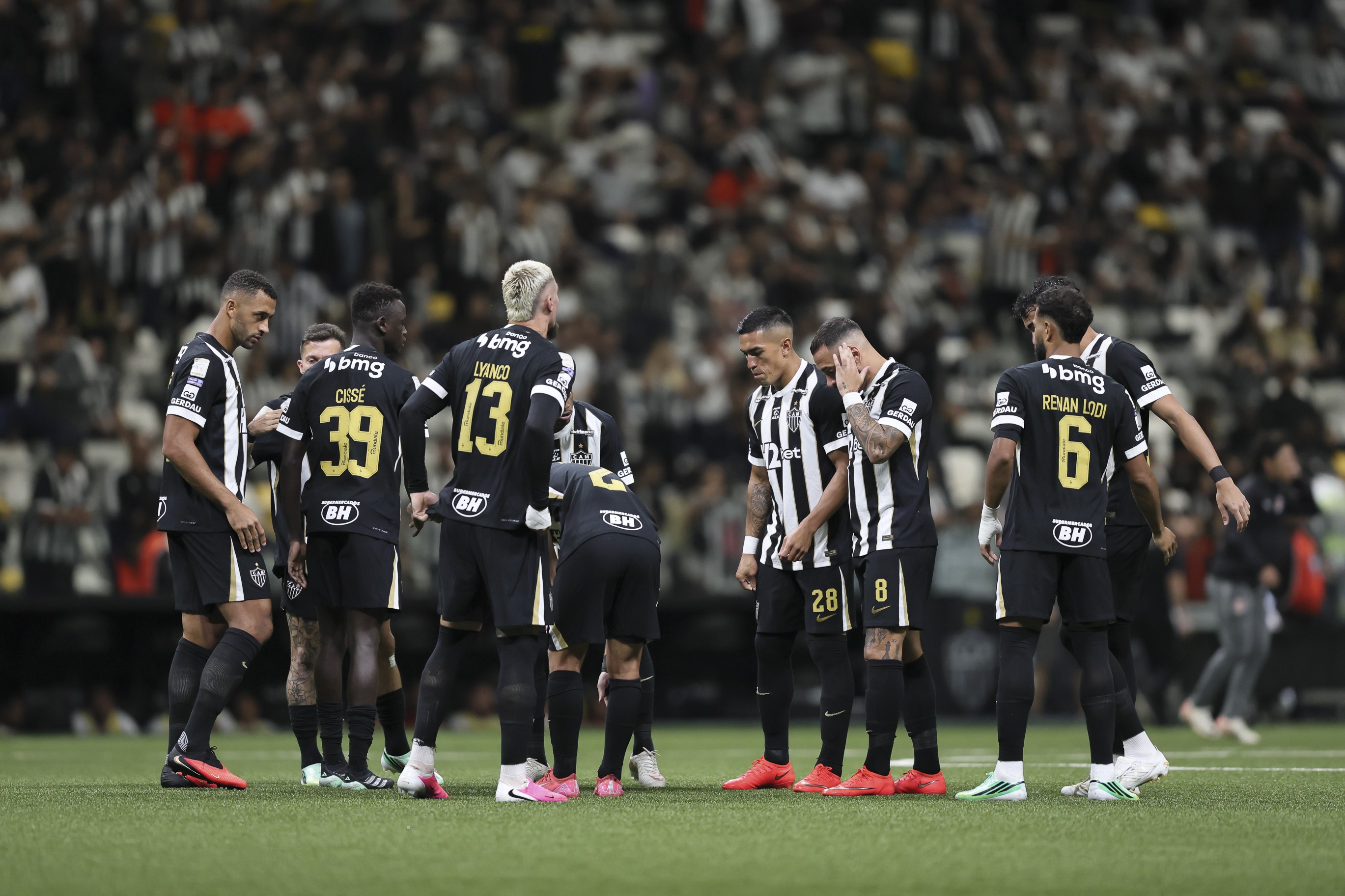 Atlético-MG supera anos ruins de briga contra queda na Série A e se aproxima de número chave