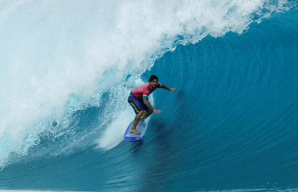 Gabriel Medina avança às quartas no Taiti — Foto: Reuters