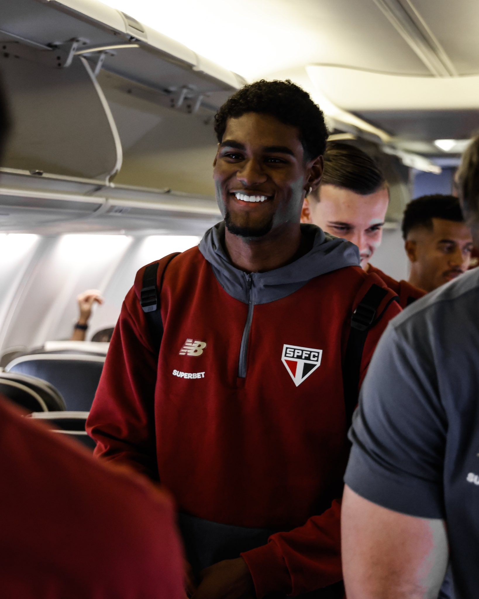 São Paulo renova contrato de Lucas Ferreira