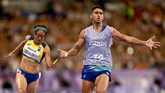 Jerusa Geber e Lorena Spoladore fazem dobradinha brasileira nos 100m T11 em Paris 2024