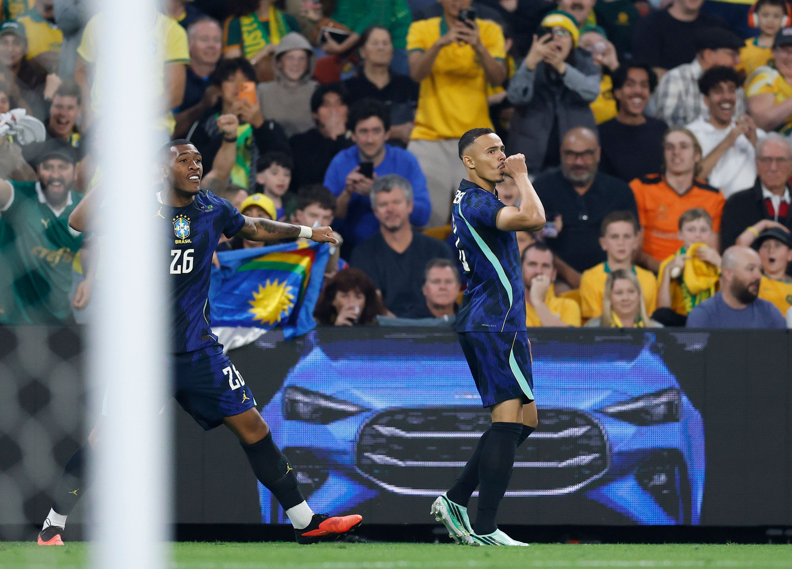 Cria do Grêmio, mato-grossense Vanderson faz primeiro gol pela seleção brasileira