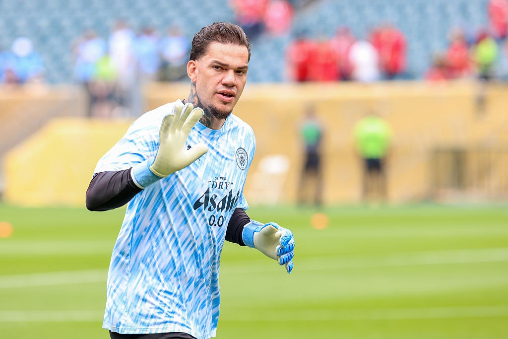 Fenerbahçe anuncia contratação de Ederson, ex-Manchester City