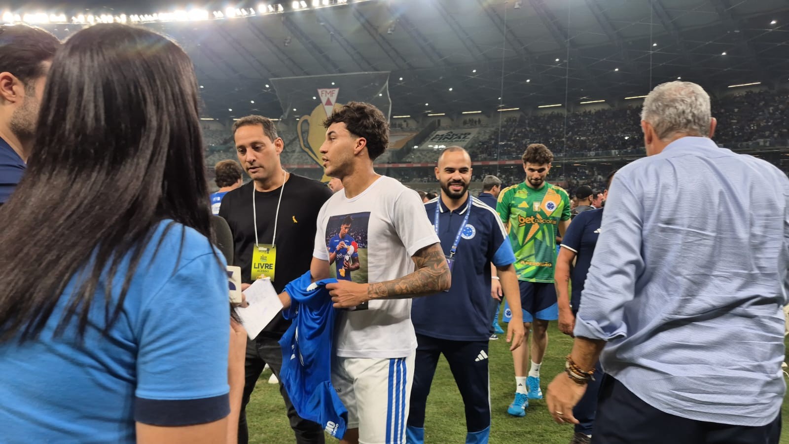 Kaio Jorge Celebra Título com Provocação: Reações da Rivalidade entre Cruzeiro e Atlético-MG