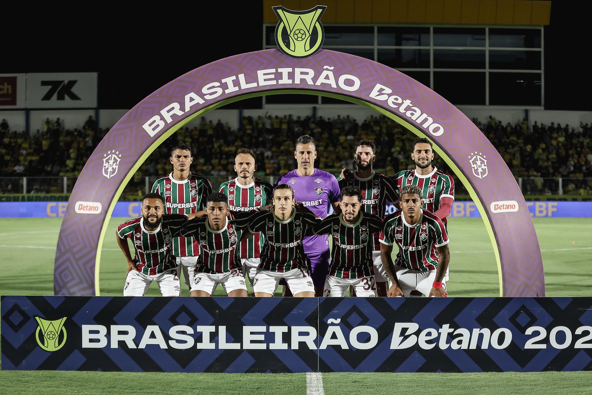 Análise: Fluminense se desmancha no segundo tempo com mudanças e é penalizado por erro de Freytes