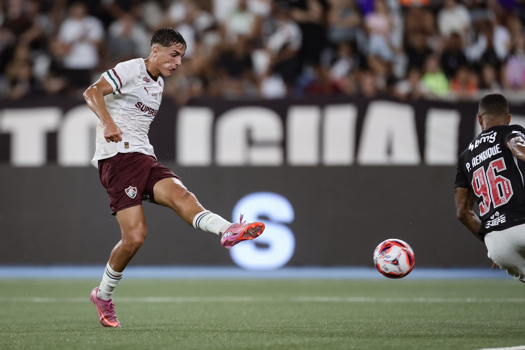 Bernal avança na recuperação e inicia transição, mas permanece fora dos jogos do Fluminense