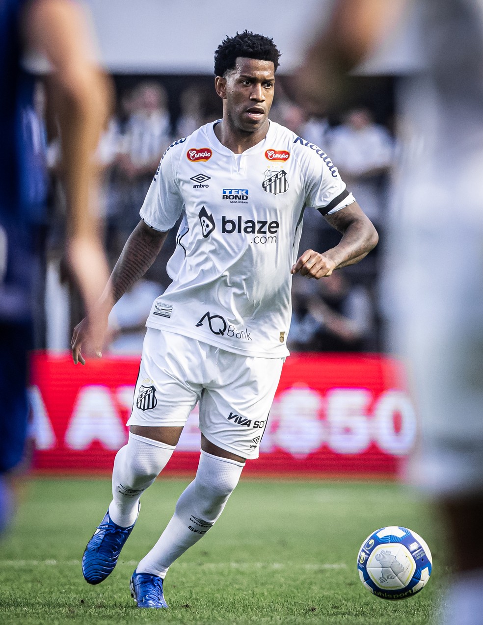 Gil é o principal nome do sistema defensivo do Santos em 2024 — Foto: Raul Baretta/ Santos FC