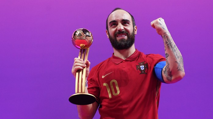 Da lesão ao título mundial: a redenção de Ricardinho, o Mago do futsal -  Placar - O futebol sem barreiras para você