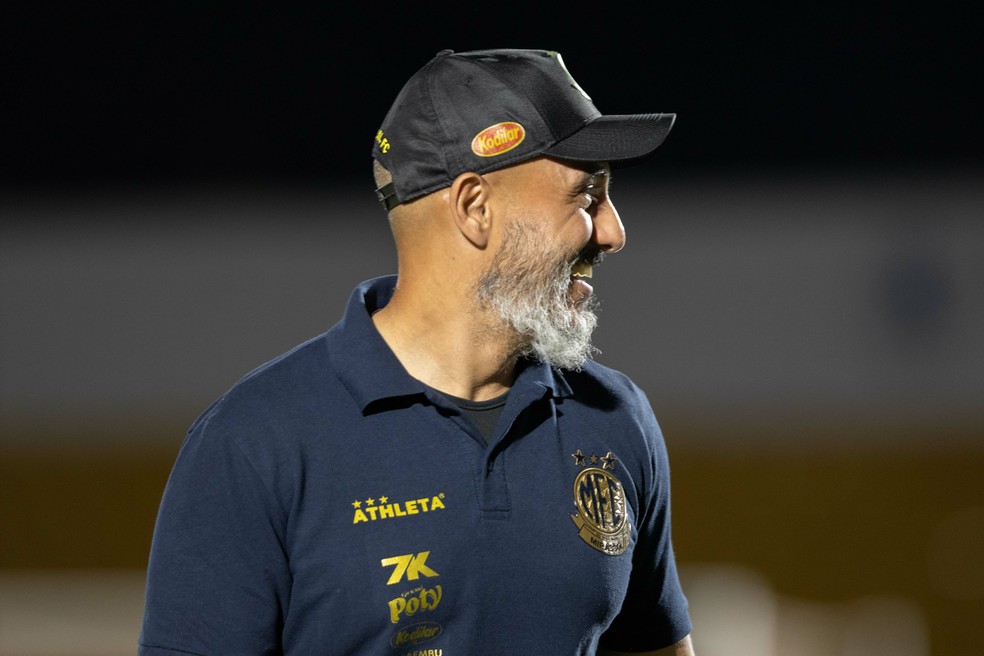 Rafael Guanaes em partida do Mirassol contra o Cruzeiro