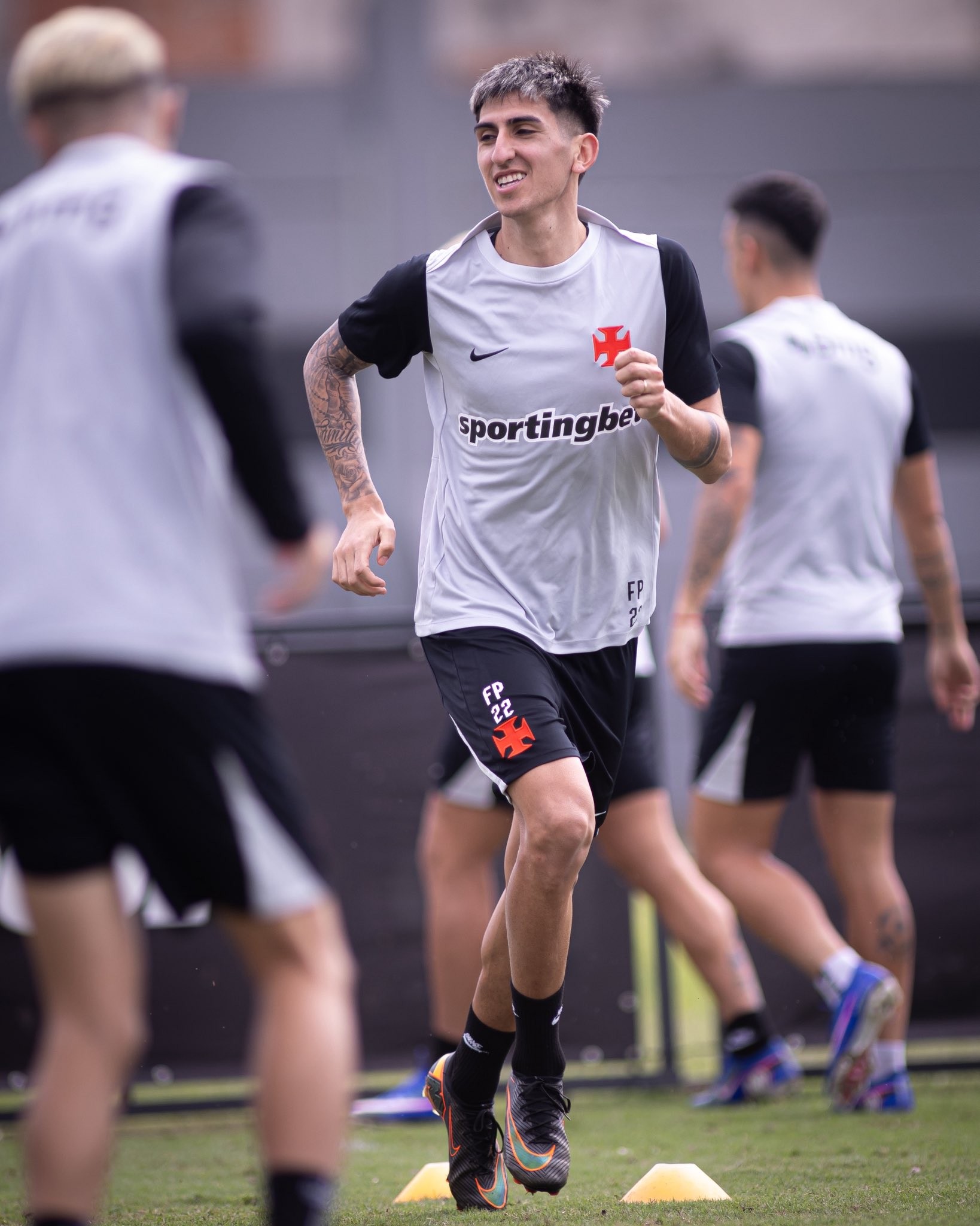 Escalação do Vasco: Lescano é testado como titular para jogo contra o Coritiba; veja time provável