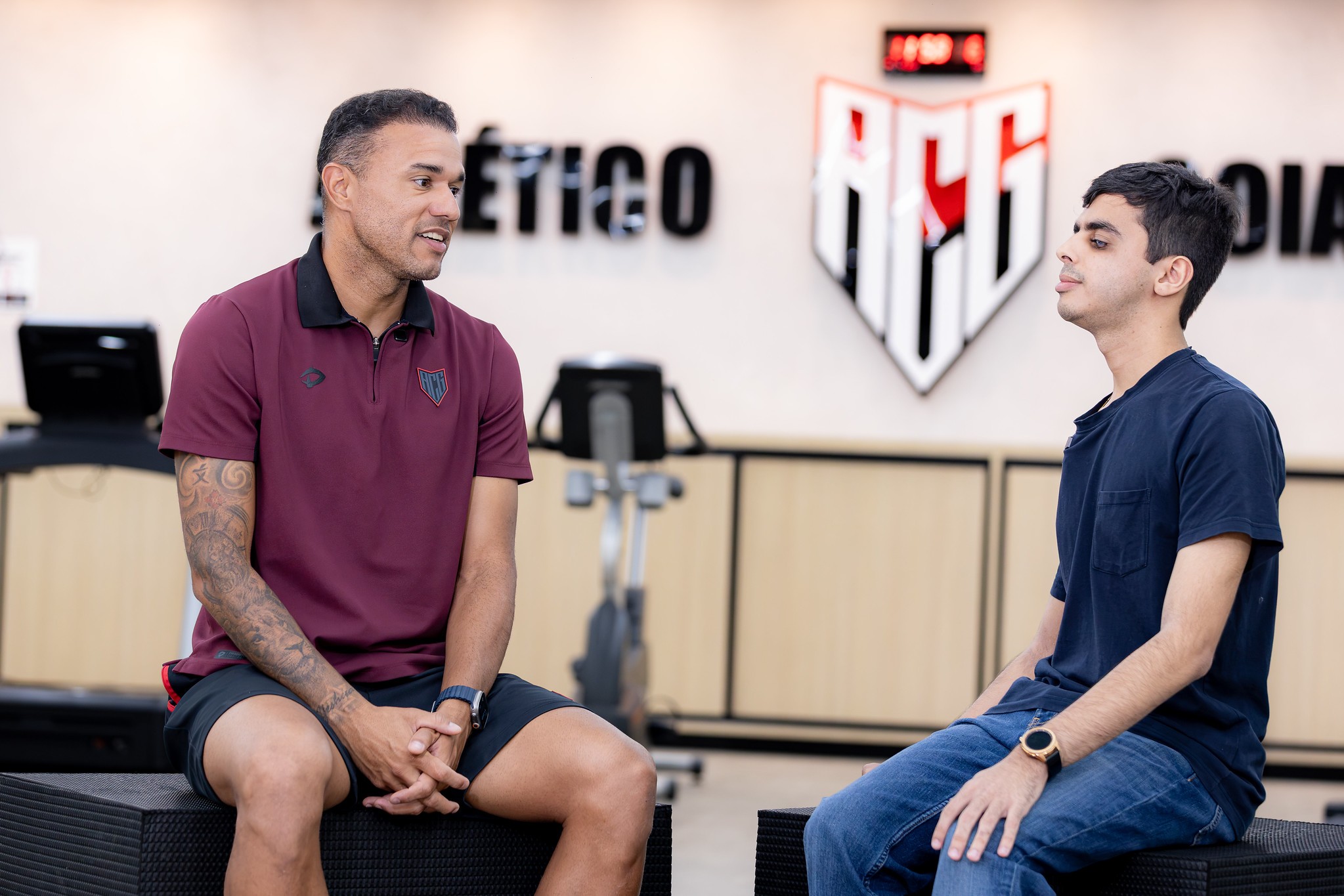 Roger Silva abre o coração: acesso com o Atlético-GO e a missão pela inclusão