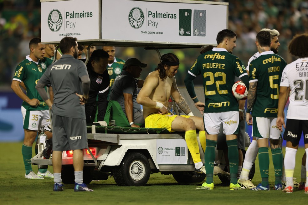 Cássio, do Corinthians, foi expulso no clássico contra o Palmeiras — Foto: Leonardo Lima/AGIF