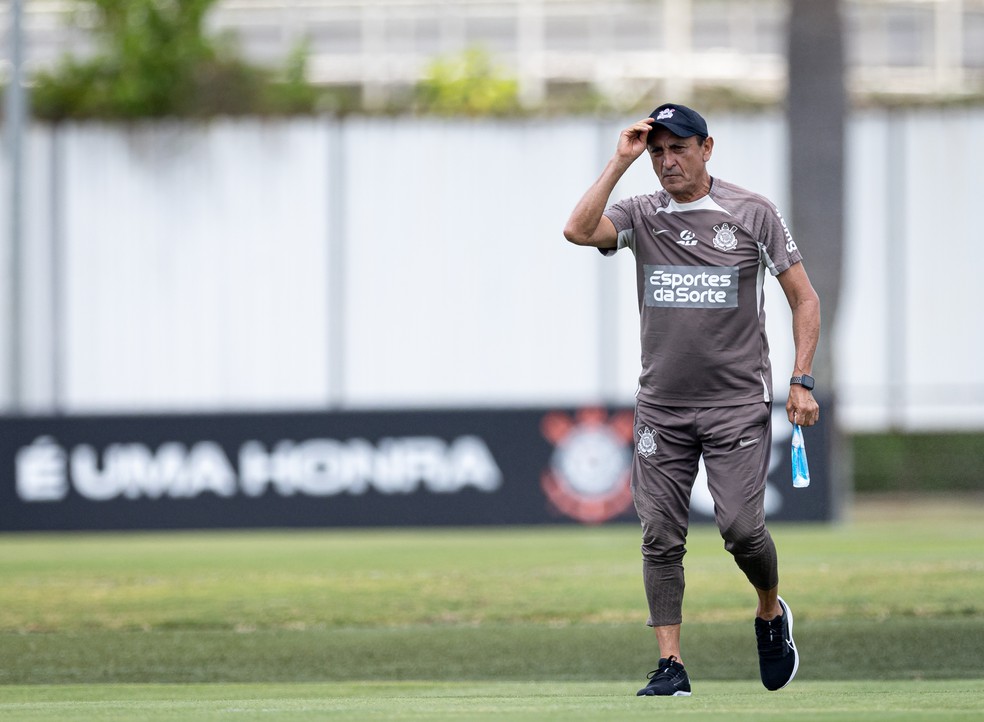Ramón Díaz em treino do Corinthians — Foto: Rodrigo Coca/Agência Corinthians