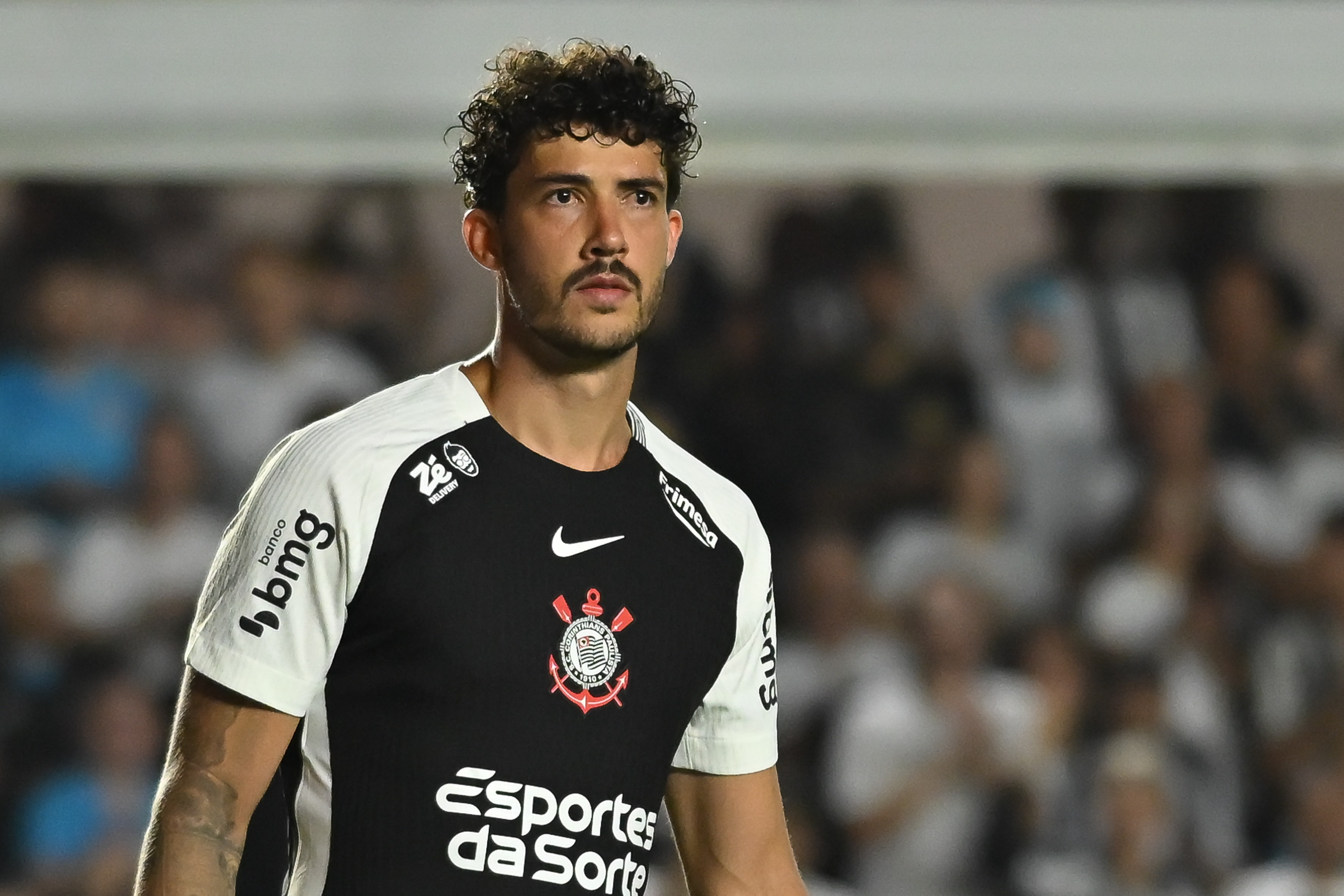 Gustavo Henrique cumpre suspensão e desfalca Corinthians em próximo confronto
