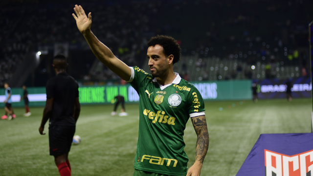 Felipe Anderson apresentado à torcida pelo Palmeiras
