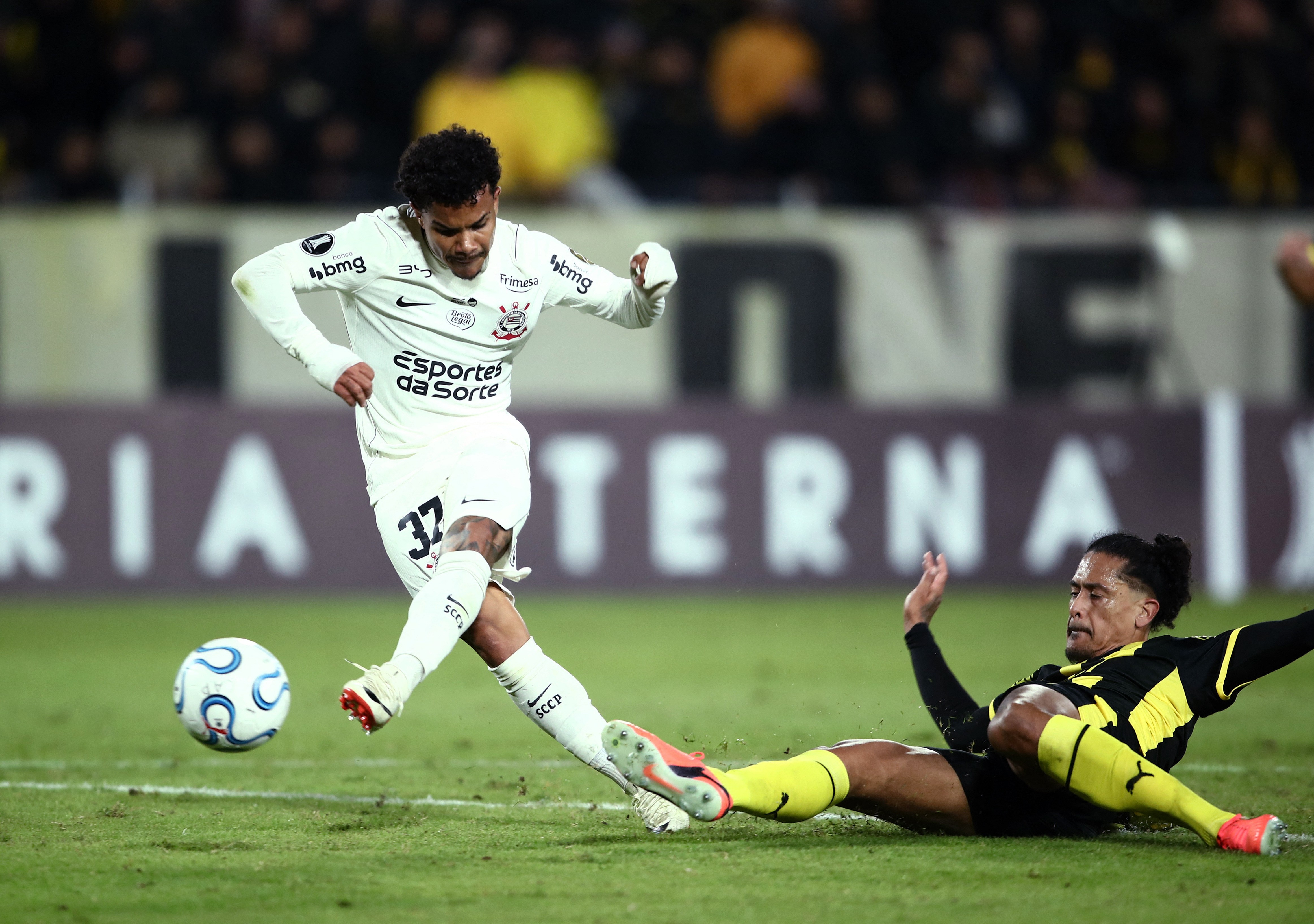 Análise: Corinthians mostra força do elenco na Libertadores e ganha fôlego para reagir no Brasileiro