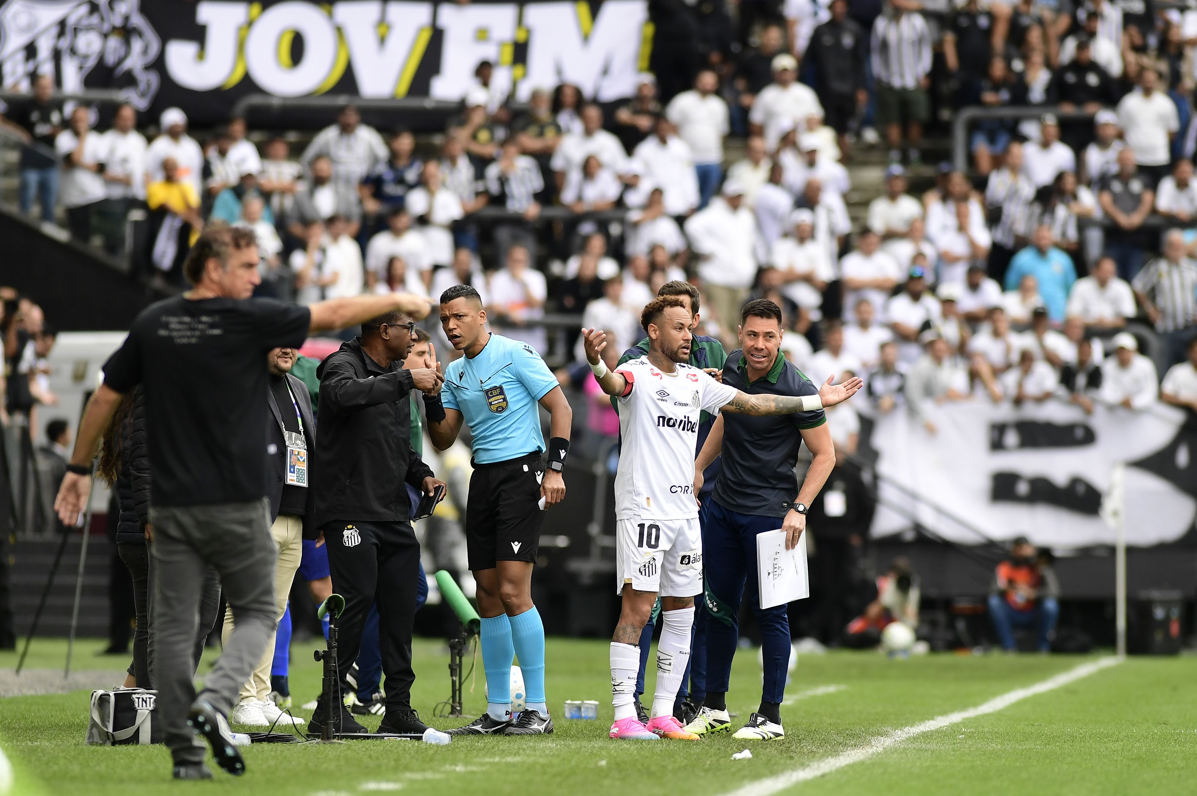 STJD nega pedido do Santos para anular jogo contra o Coritiba | Ge