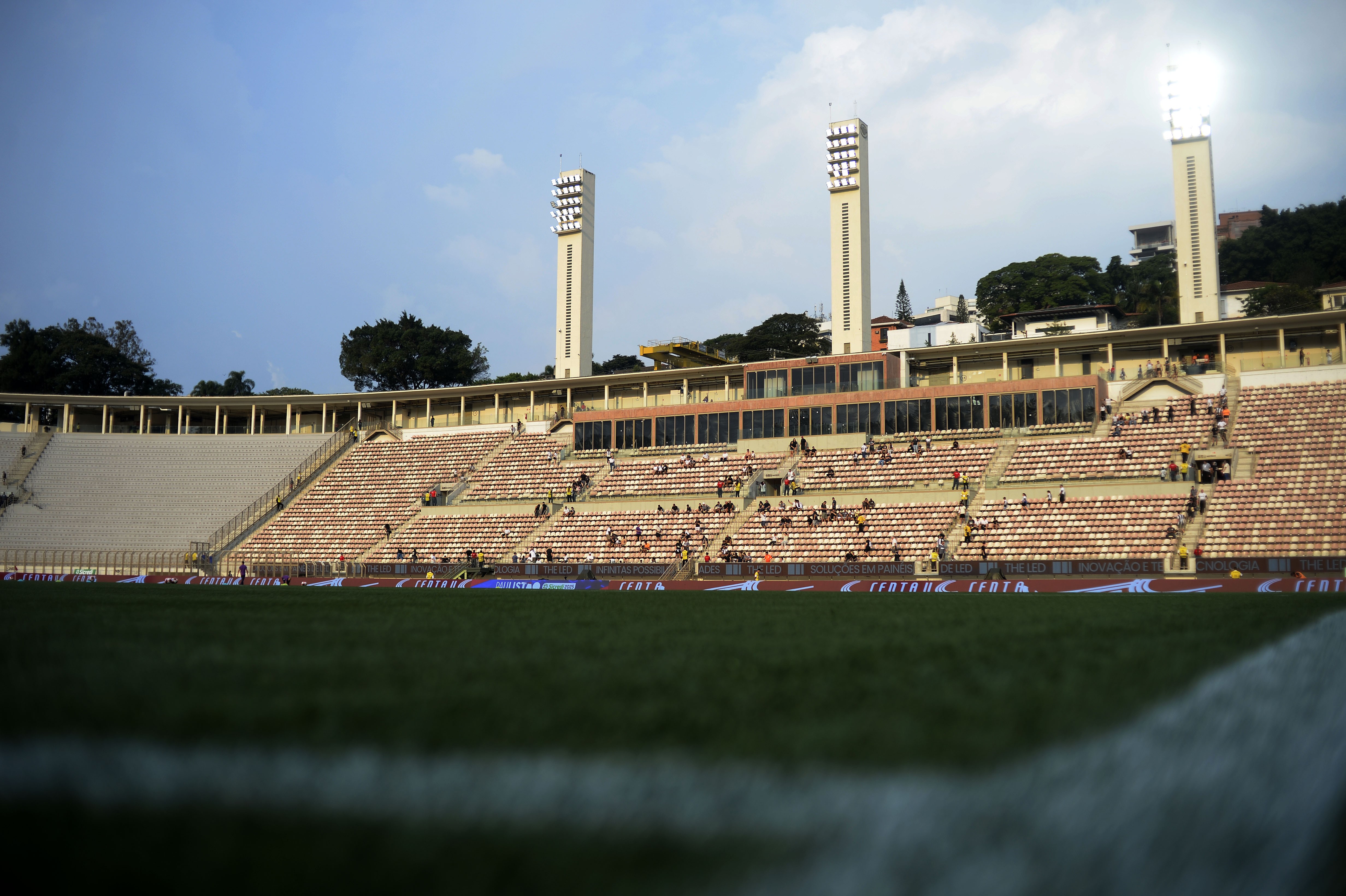 Assembleia aprova mudanças nas regras de gratuidade e meia-entrada em estádios