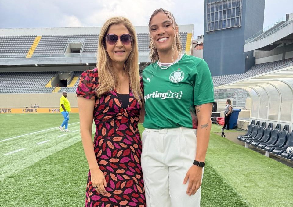 Goleira do Palmeiras enfrentou medo de morte súbita e se inspira em Leila para estudar gestão
