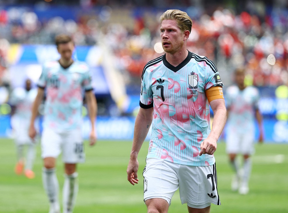 Kevin De Bruyne, meia da Bélgica, em jogo contra a Espanha pelas quartas de final da Copa — Foto: REUTERS/Kai Pfaffenbach
