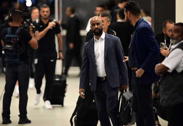 Corinthians fortalece apoio ao elenco com aumento de staff no CT.