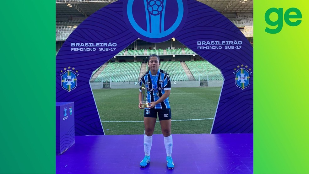 Meia-atacante Fê Miranda foi campeã do Brasileirão Feminino Sub-17 pelo Grêmio — Foto: Redes sociais