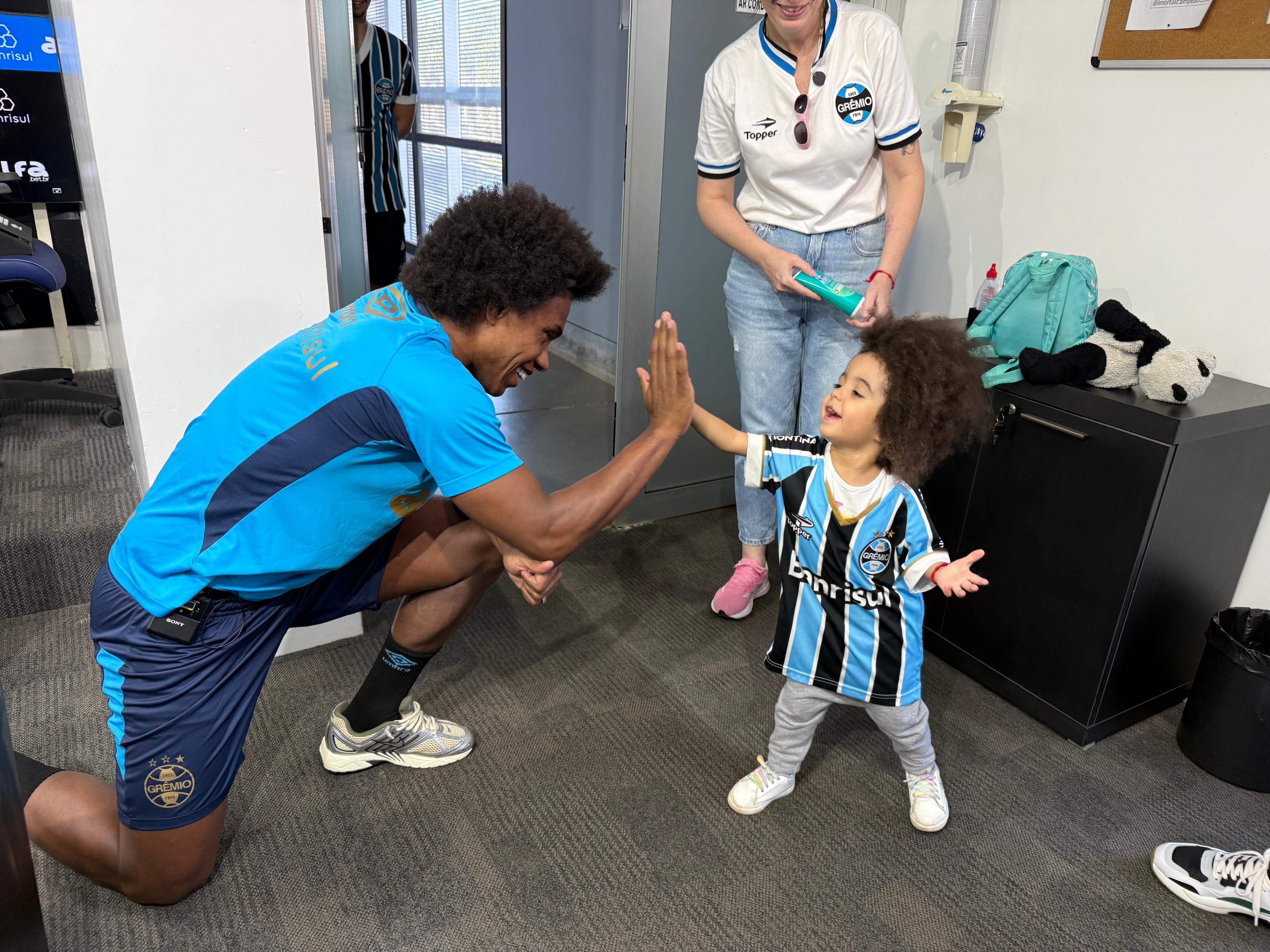 Ligados pelo cabelo: Willian encontra a pequena Vivi | Ge