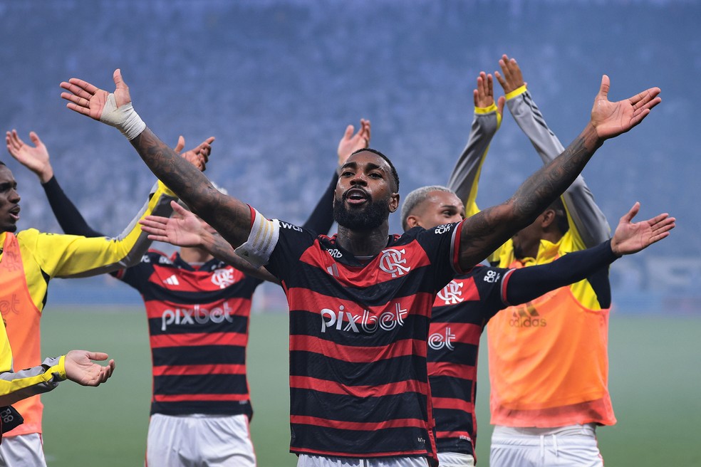 Gerson Flamengo comemora classificação contra o Corinthians semifinal Copa do Brasil 2024 — Foto: Ettore Chiereguini/AGIF