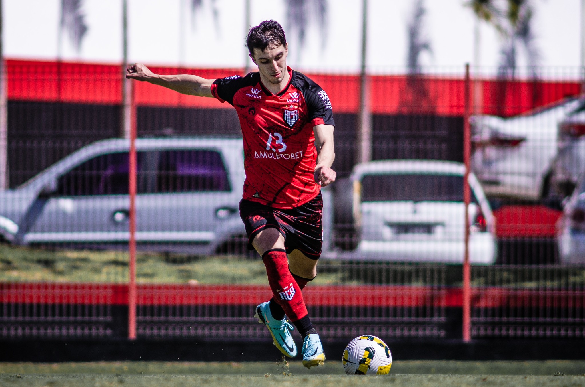 Shaylon mostra foco no Atlético-GO e espera bom início de temporada