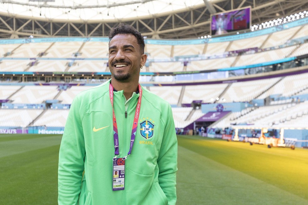 Danilo durante a visita da seleção brasileira ao estádio Lusail, palco da estreia do Brasil na Copa — Foto: Lucas Figueiredo / CBF