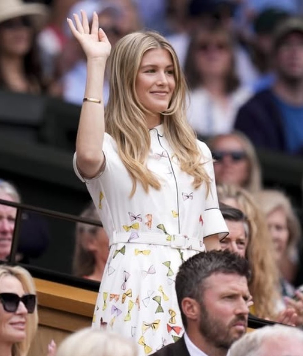 Eugenie Bouchard Wimbledon acena da tribuna