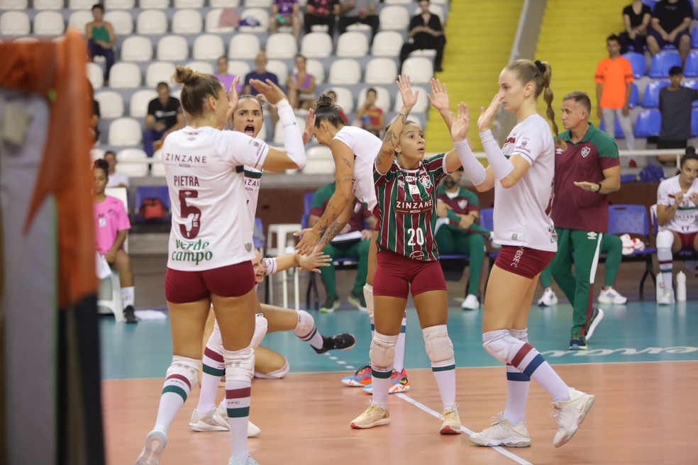 Fluminense contra o Bluvolei pela Superliga Feminina — Foto: Lucas Prudencio / Bluvolei