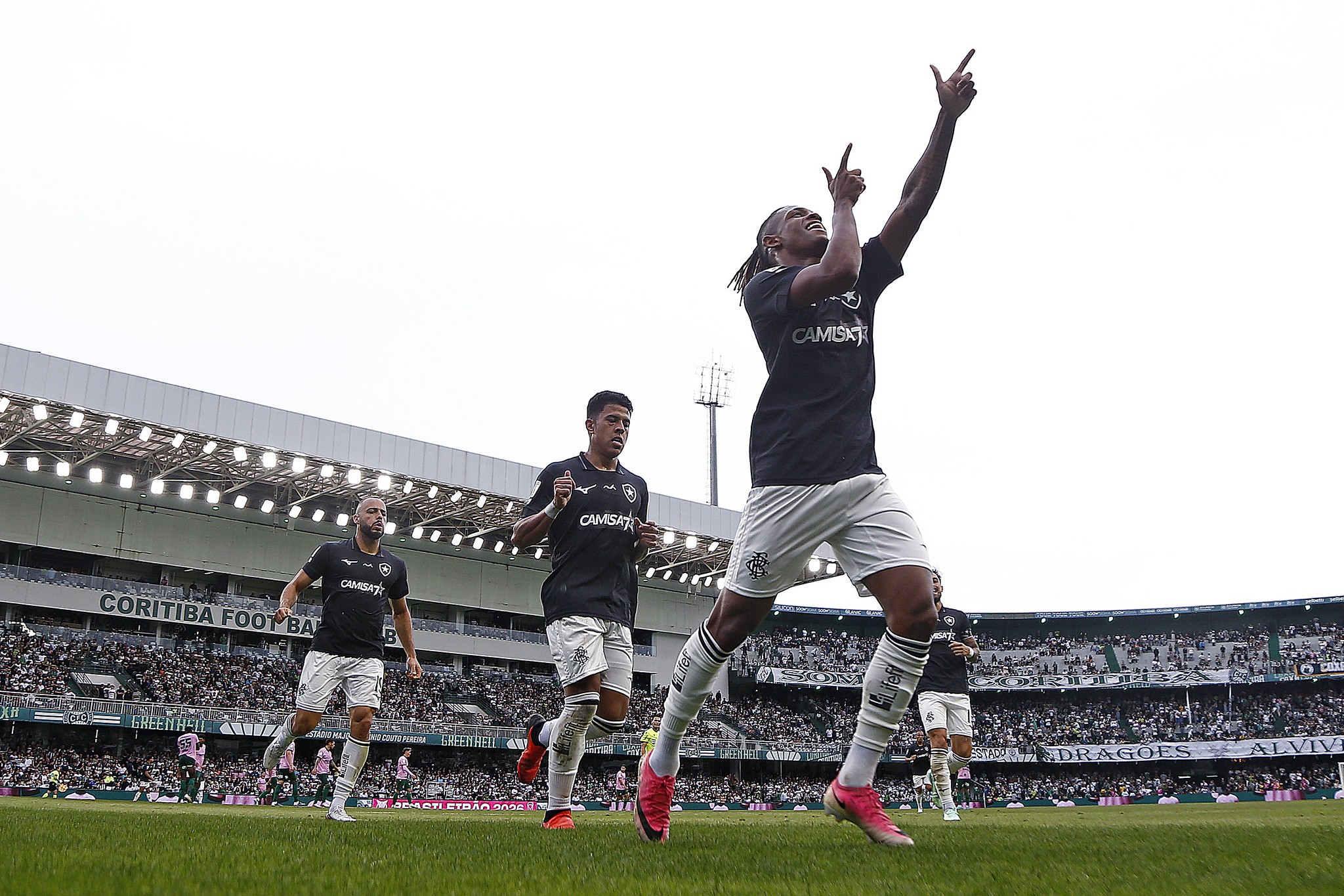 Botafogo busca primeira vitória com Tite para atenuar risco de Z-4; veja projeções e contas