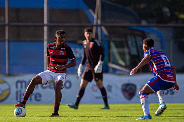 Flamengo Sub-20 não vence em estreia sob comando de Filipe Luís