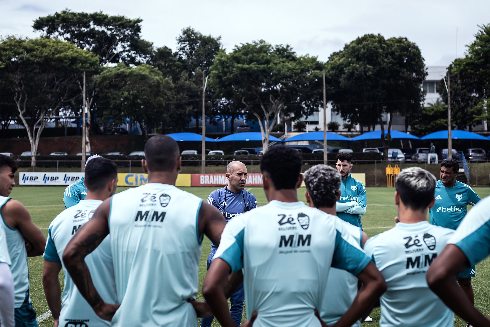 Trocas de técnico no Cruzeiro impactam equipe; Jogadores elogiam perfil exigente de Jardim