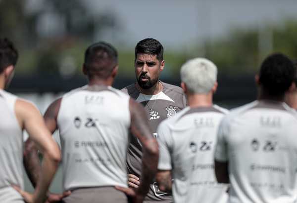 Corinthians decide seu futuro em amistoso crucial contra o Londrina