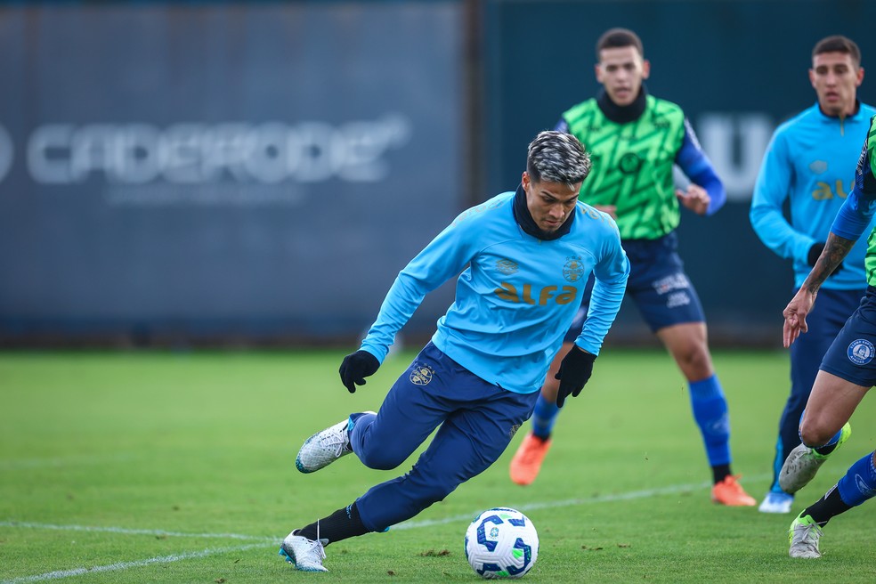 Arezo em jogo-treino do Grêmio — Foto: Lucas Uebel/Grêmio