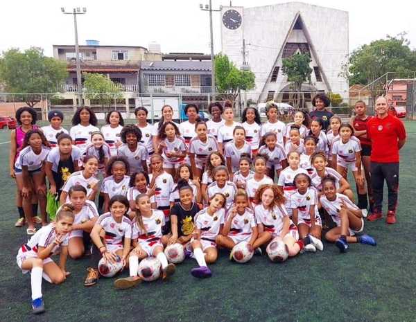 Flamengo encerra categoria sub-17 feminina e planeja aumentar captação de talentos