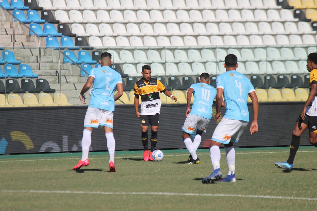 Marília enfrentou o Criciúma no Espírito Santo pela Copa do Brasil — Foto: Celso da Luz/www.criciuma.com.br