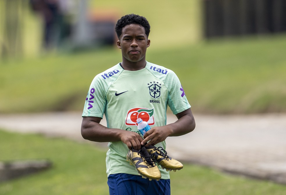 Endrick tem 18 anos e já é uma dos principais nomes da seleção pré-olímpica — Foto: Joilson Marconne / CBF