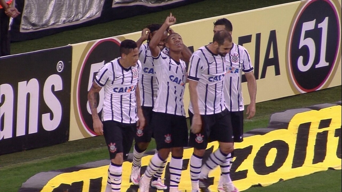 Agora é no campo: Walter revê Atlético-PR pela primeira vez jogando na  Arena, atlético-pr