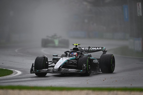 Debaixo de chuva, Andrea Kimi Antonelli teve um grande desempenho na estreia na Fórmula 1, no GP da Austrália — Foto: James Sutton/Formula 1 via Getty Images