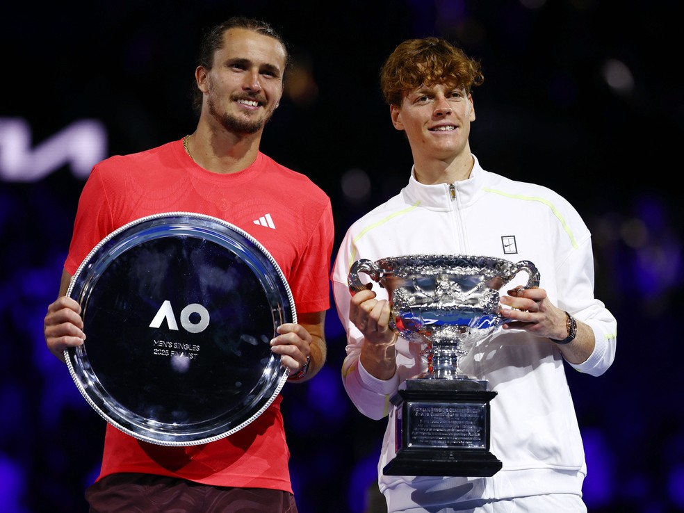 Jannik Sinner vence Zverev e é bicampeão do Australian Open — Foto: REUTERS/Edgar Su