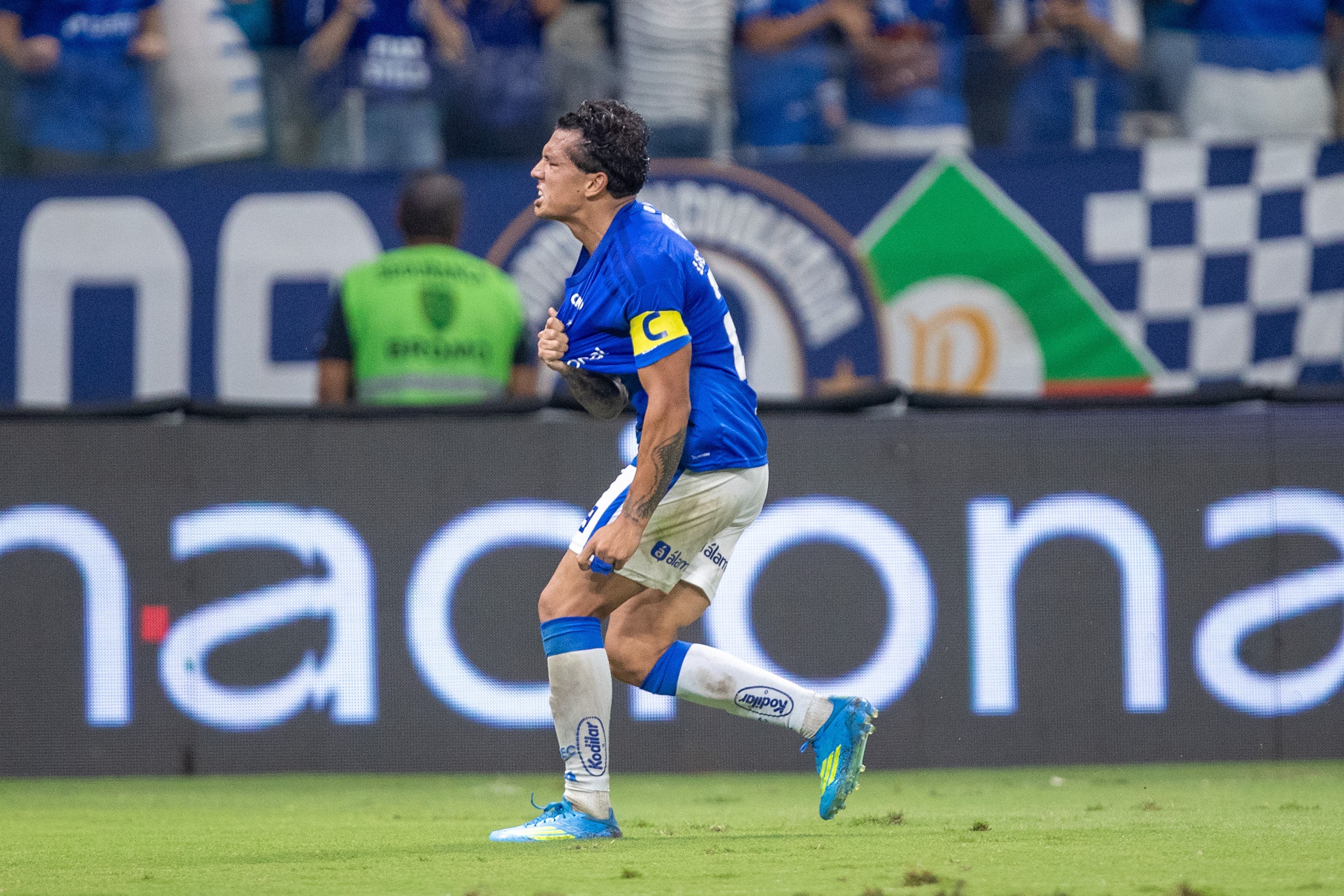 Lucas Romero explica o atraso na recuperação de lesão: Assumo a responsabilidade