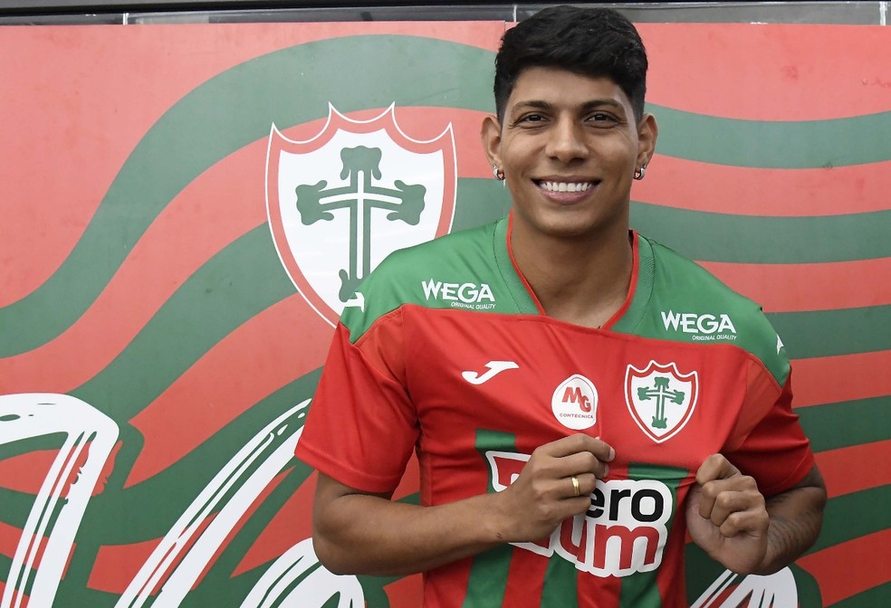 Meio-campista Zé Vitor é o novo reforço da Portuguesa.